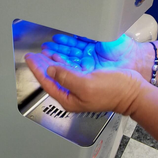 Uso de nebulizador desinfectante de manos